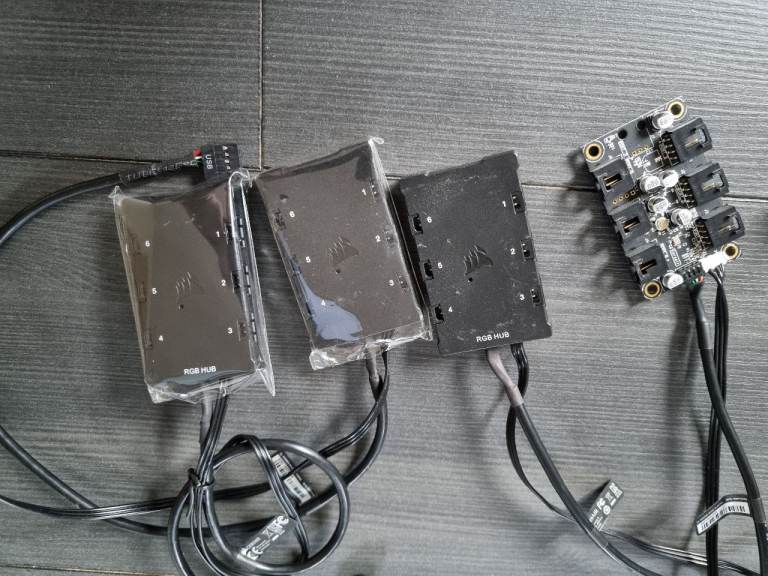 rgb hub Corsair for gaming pc desktop computer Workstation