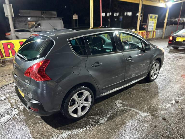 Peugeot, 3008, Hatchback, 2010, Manual, 1560 (cc), 5 doors