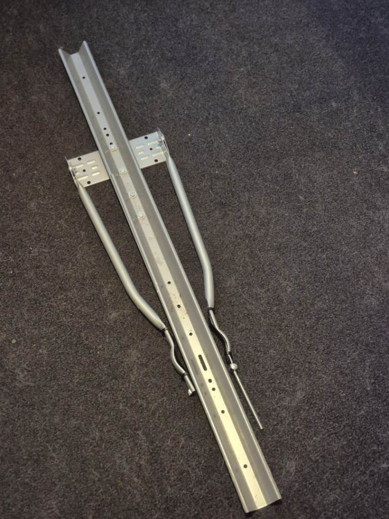 Selling my roof rack and roof box and roof bike rack 