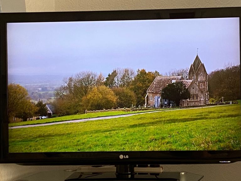LG Flat Screen TV - Good Condition