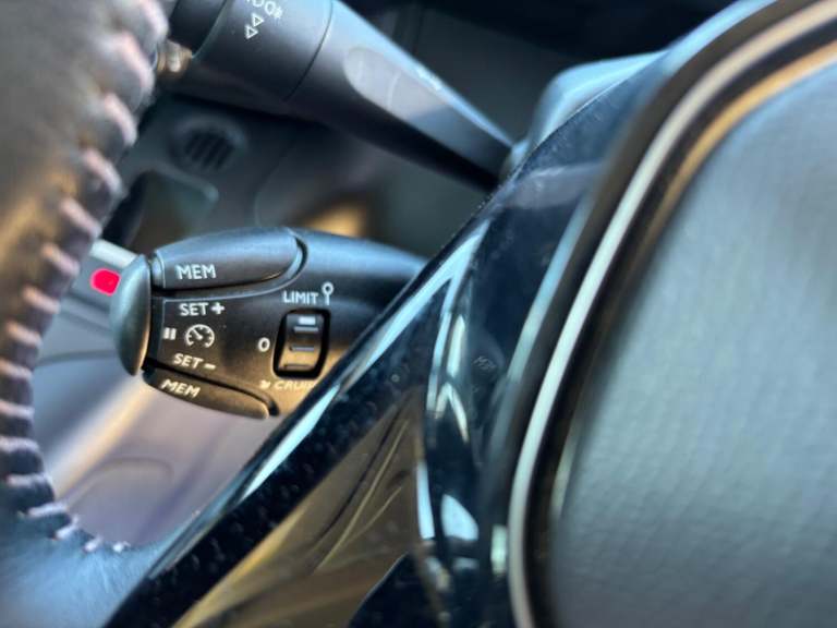 PEUGEOT RIFTER WHEELCHAIR ACCESSIBLE VEHICLE WAV WITH HOIST PASSENGER UP FRONT