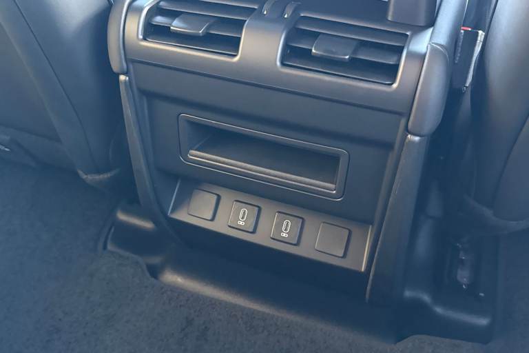 2025 Land Rover Defender 110 3.0 D250 MHEV X-Dynamic SE Auto 4WD Euro 6 (s/s) 5dr SUV Automatic