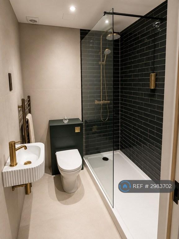 2 bedroom flat in Fortune Green Road, London, NW6 (2 bed) (#2983702)