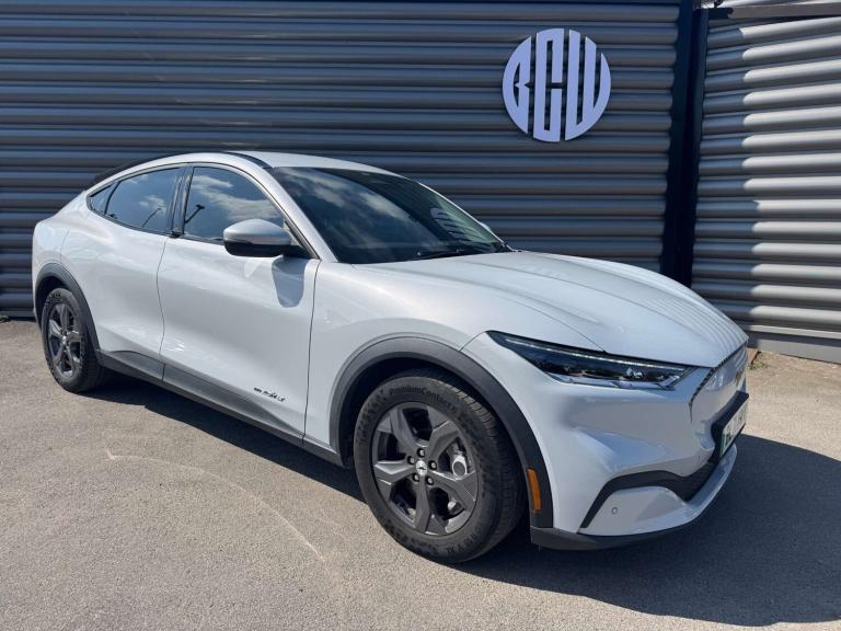 2022 Ford Mustang Mach-E Mustang Mach-E Standard-Range RWD 5dr SUV Electric Automatic