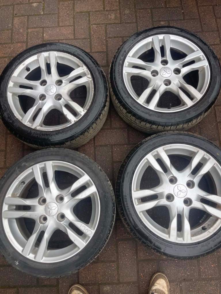 mitsubishi colt wheels+tyres
