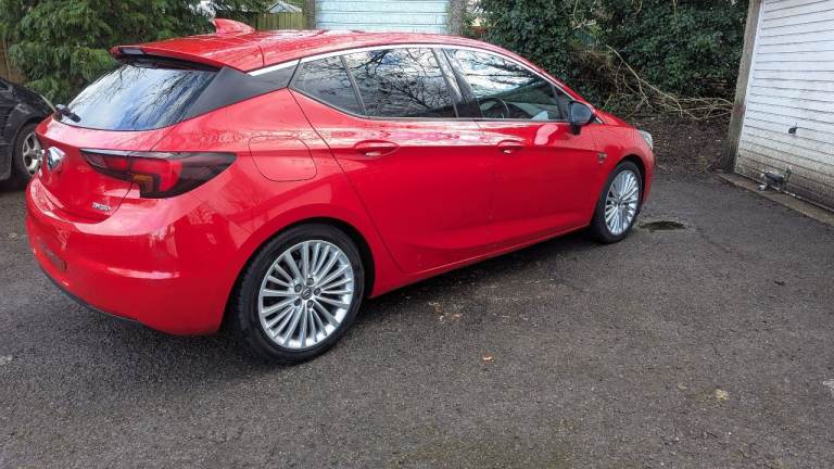 2018 Vauxhall Astra Elite Nav Full Service History Fresh MOT 148 BHP 73,000 miles