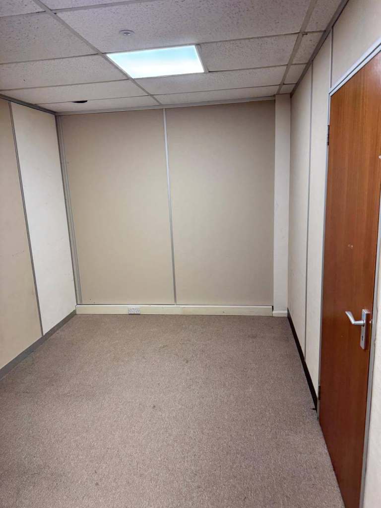 Storage cupboard / Storeroom