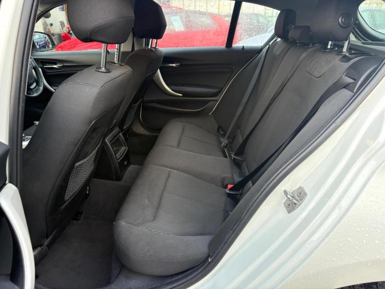 2017 BMW 1 Series 116d SE Business 5dr [Nav/Servotronic] HATCHBACK DIESEL Manual