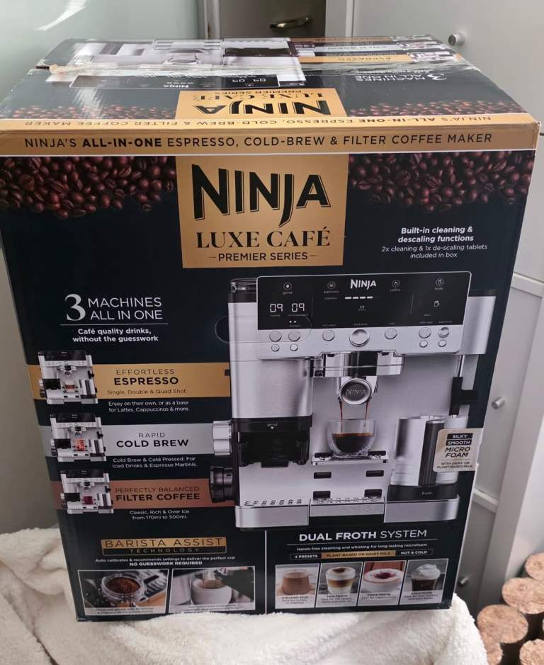 NINJA LUXE CAFE