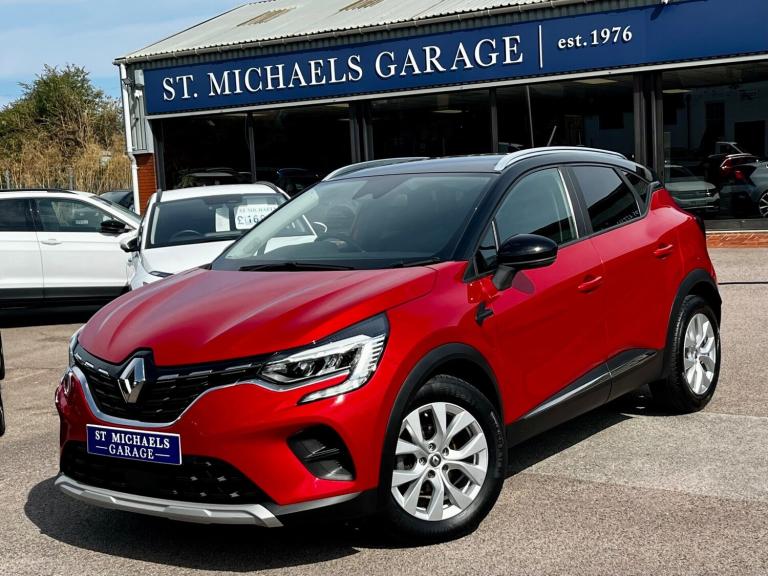 2020 Renault Captur ICONIC TCE Hatchback Petrol Manual