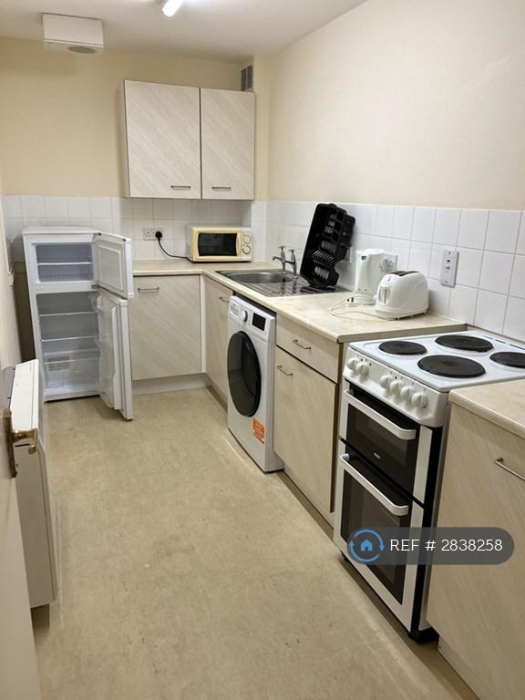 1 bedroom flat in John Knox Court, Aberdeen, AB24 (1 bed) (#2838258)