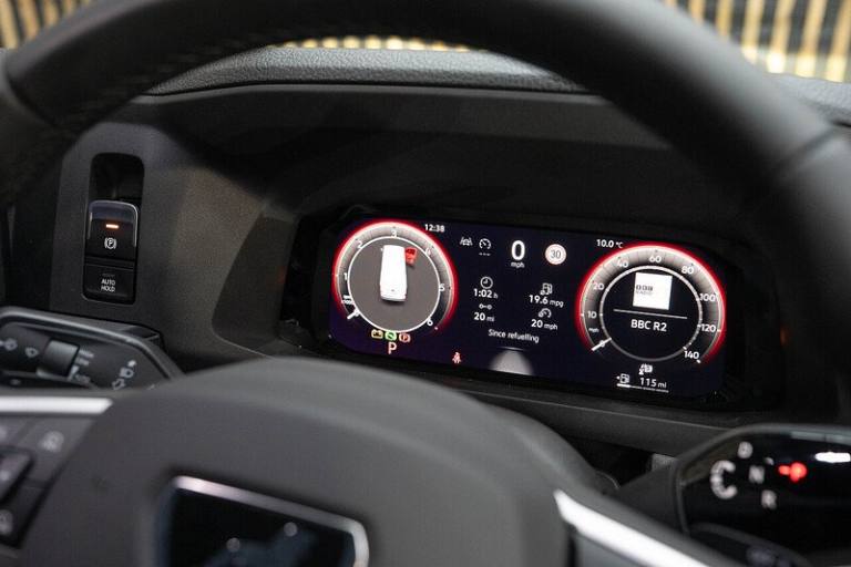  Volkswagen Crafter Cr35 Tdi MWB Crew Van Commerce Plus Crew van Diesel Automatic