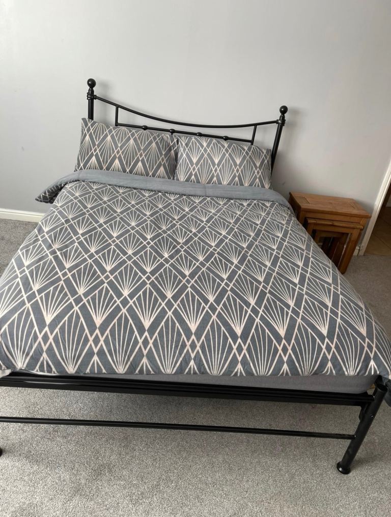 Spacious double room in Lochend Edinburgh 