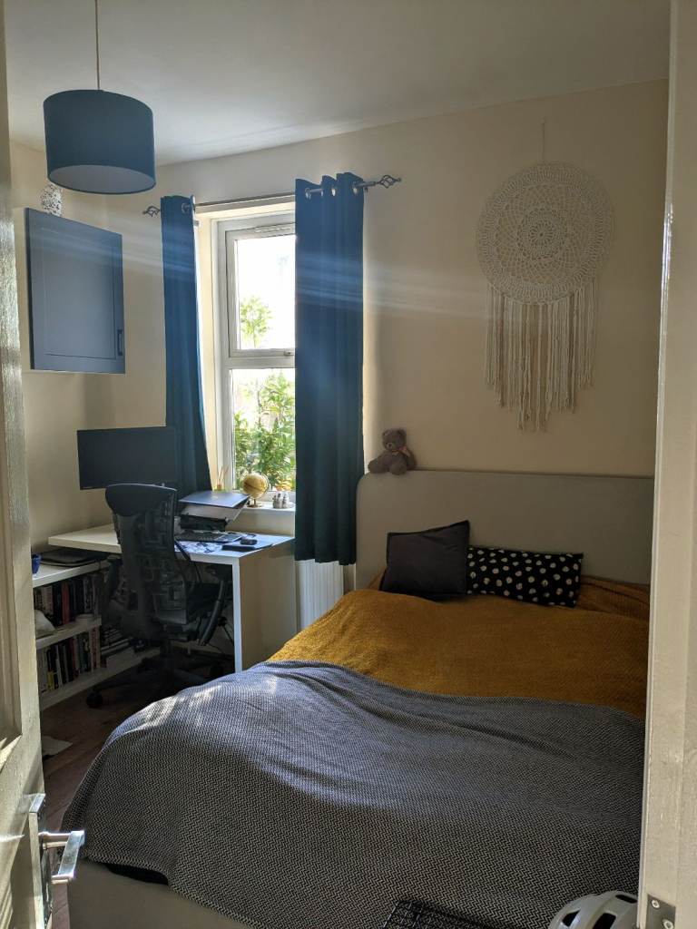Double Room in East Finchley £800pcm (bills £150 approx.)