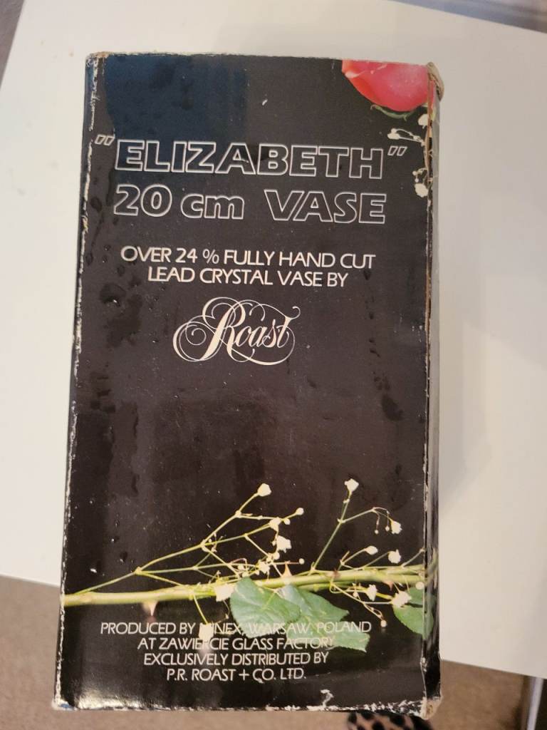 Elizabeth 20cm Hand Cut Lead Crystal Vase – As Good As New, £20.00 for Sale
