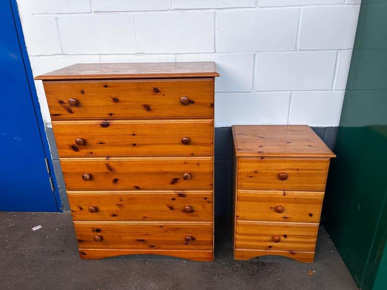 2x solid pine chest of Chest of drawers, FREE DELIVERY 