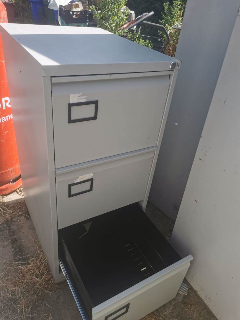 image for Filing cabinet 3 draw w key