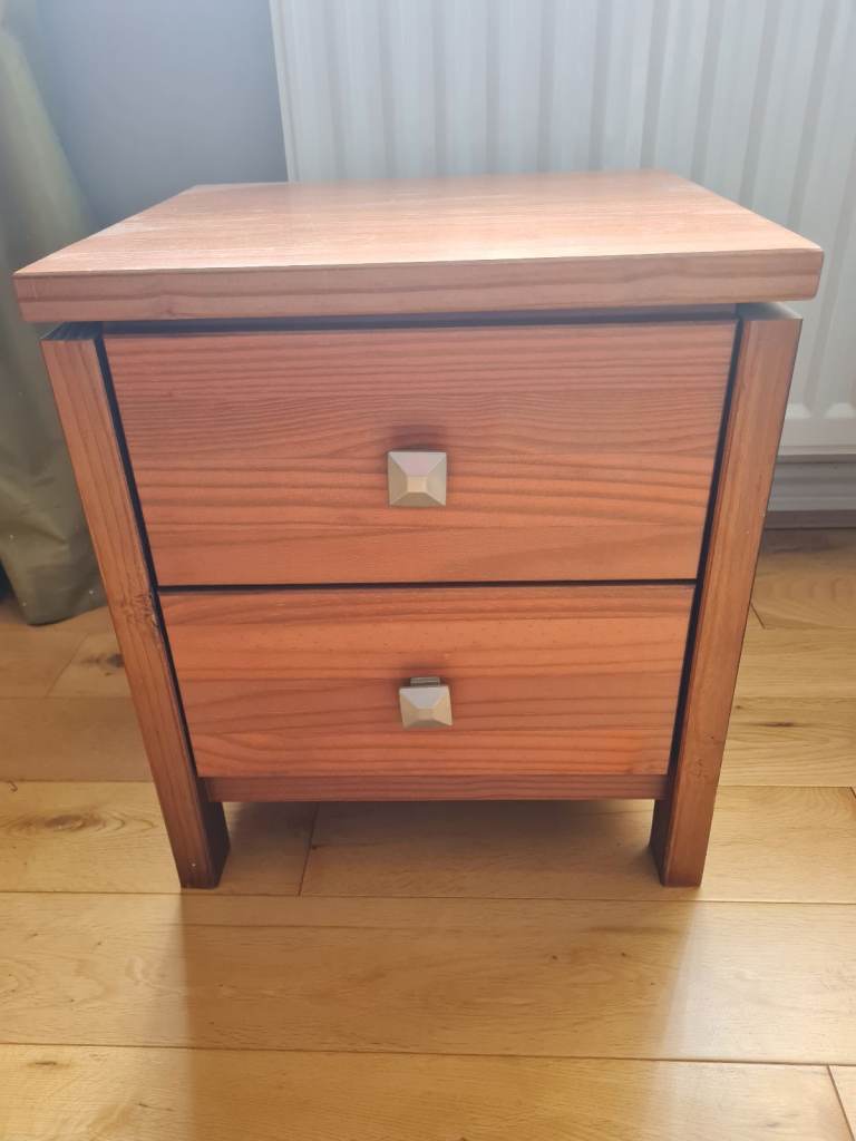 Wooden 2 drawer chest excellent order