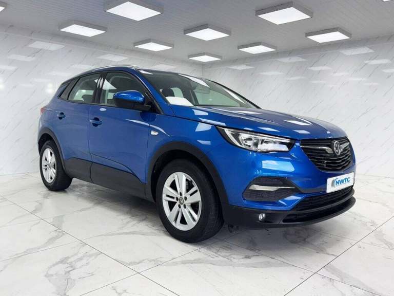 2018 Vauxhall Grandland X 1.2 Turbo SE SUV 5dr Petrol Manual Euro 6 (s/s) (130 ps) 1 FORMER OWNER...
