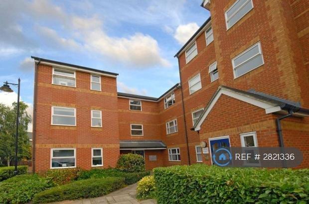 2 bedroom flat in Henry Doulton Drive, London, SW17 (2 bed) (#2821336)