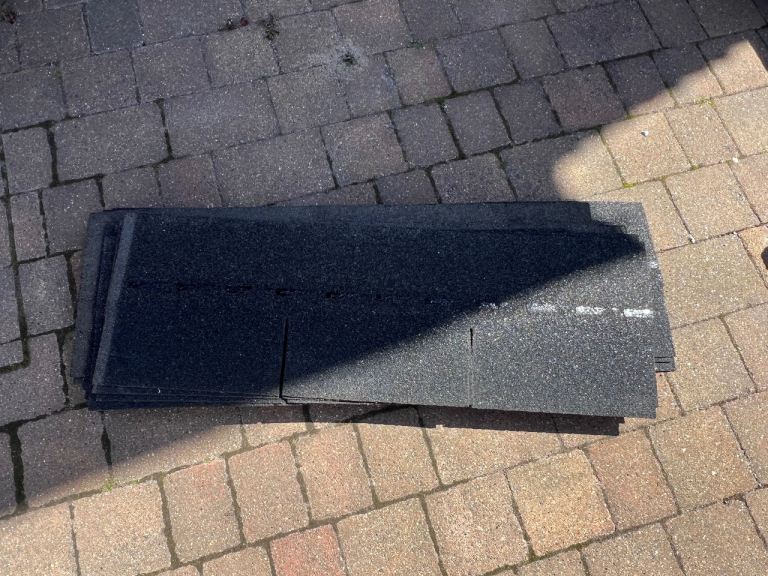 ASHPHALT ROOFING SHINGLES