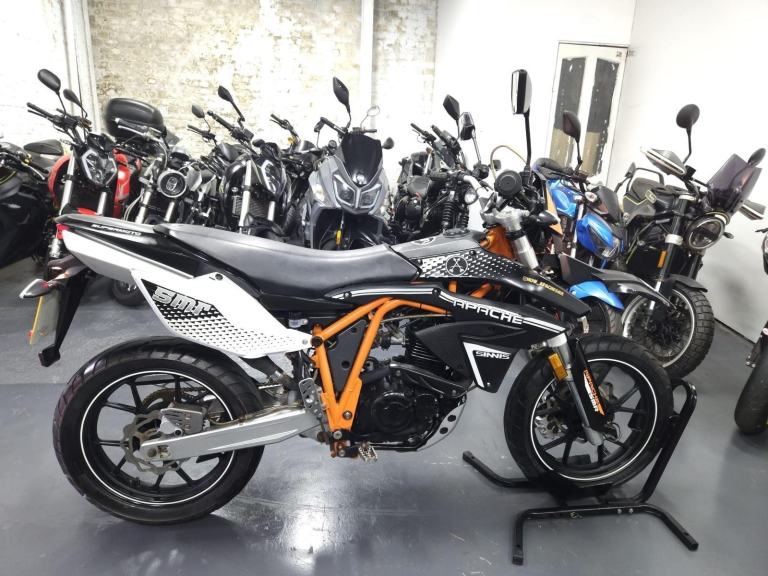 Sinnis Apache SMR 125 2021 