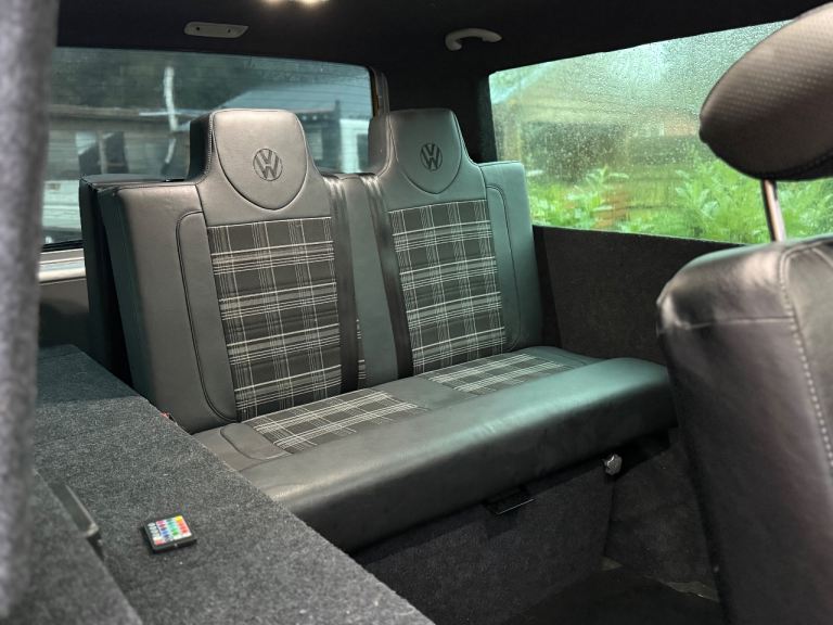 Volkswagen, TRANSPORTER SHUTTLE, Minibus, 2005, Manual, 2460 (cc)