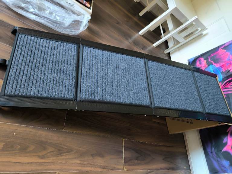 Brand new extra long strong foldable pet dogs ramp £40.00! 