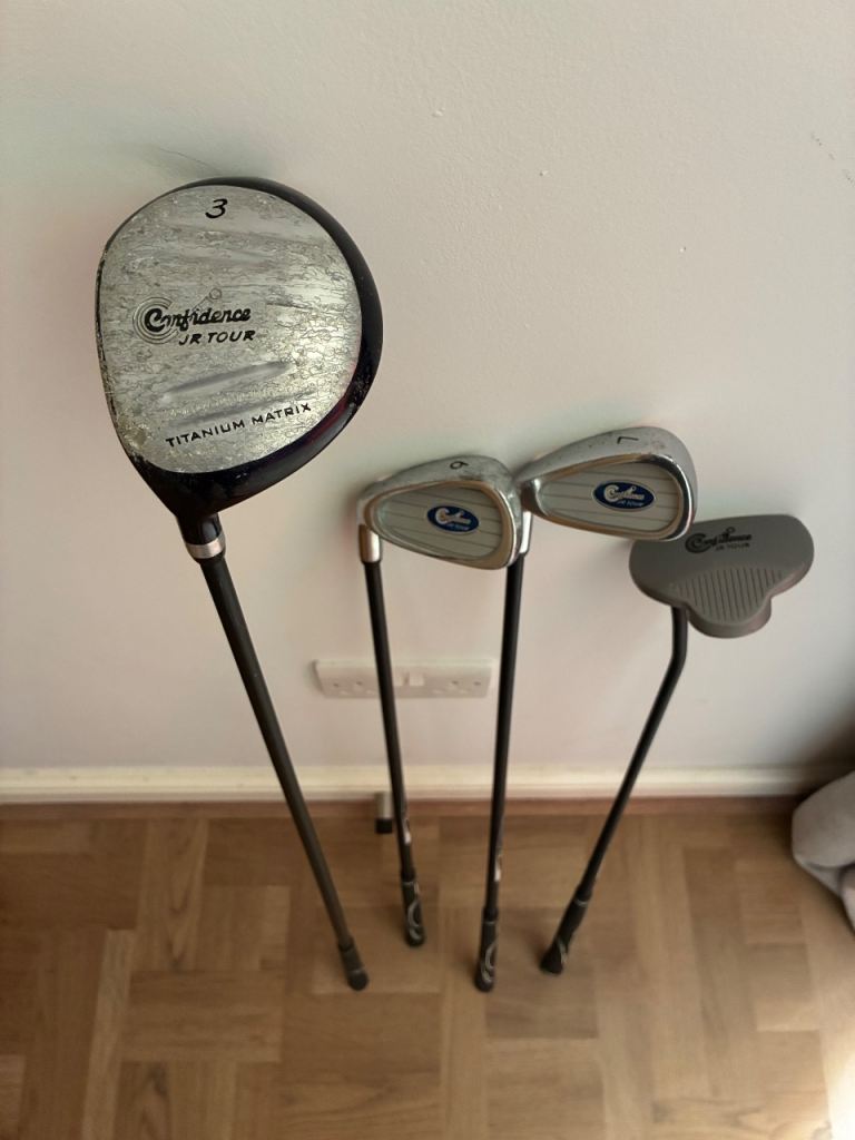 Junior left handed golf club starter set