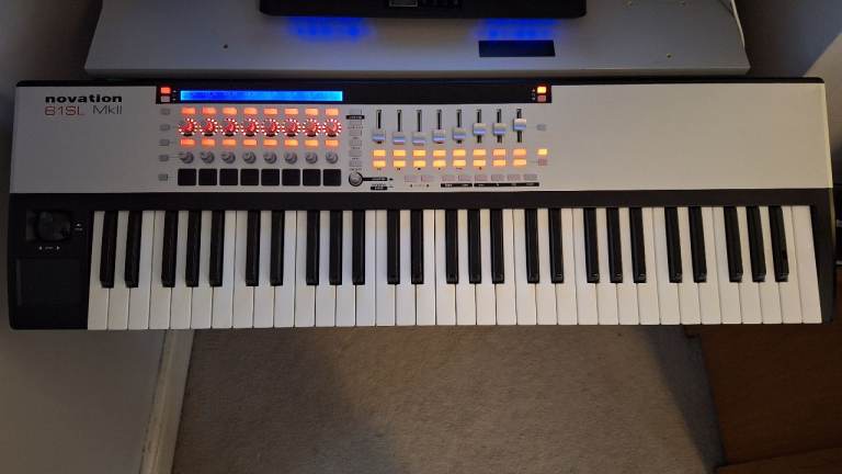 Novation 61SL MkII MIDI Controller Keyboard