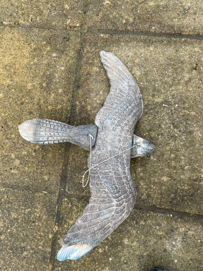 Garden Hanging Bird Decoration – Grey, reasonable Condition