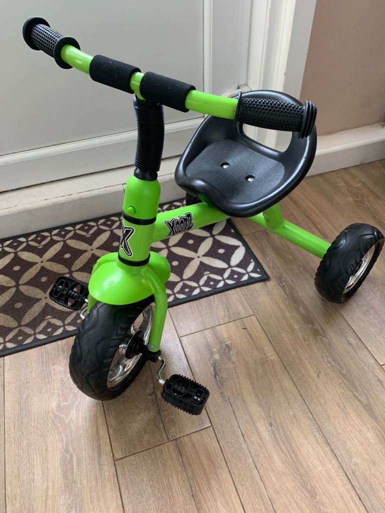 Green Children's Tricycle – Good Condition