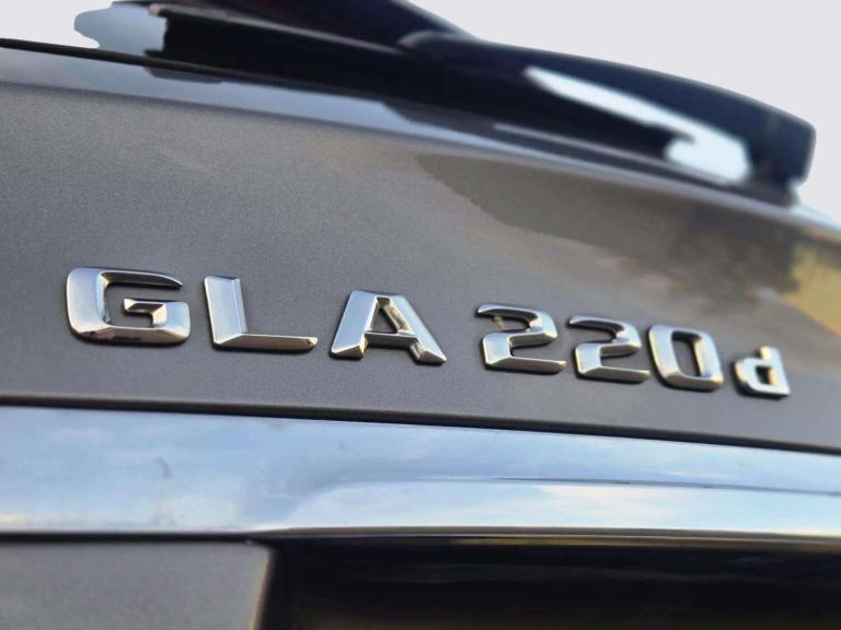 2016 Mercedes-Benz GLA GLA 220d 4Matic AMG Line 5dr Auto [Prem Plus] ESTATE DIESEL Automatic