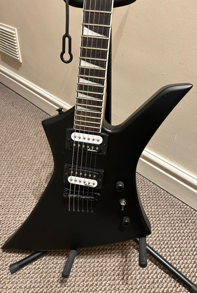 Jackson JS Kelly and Jackson gig bag