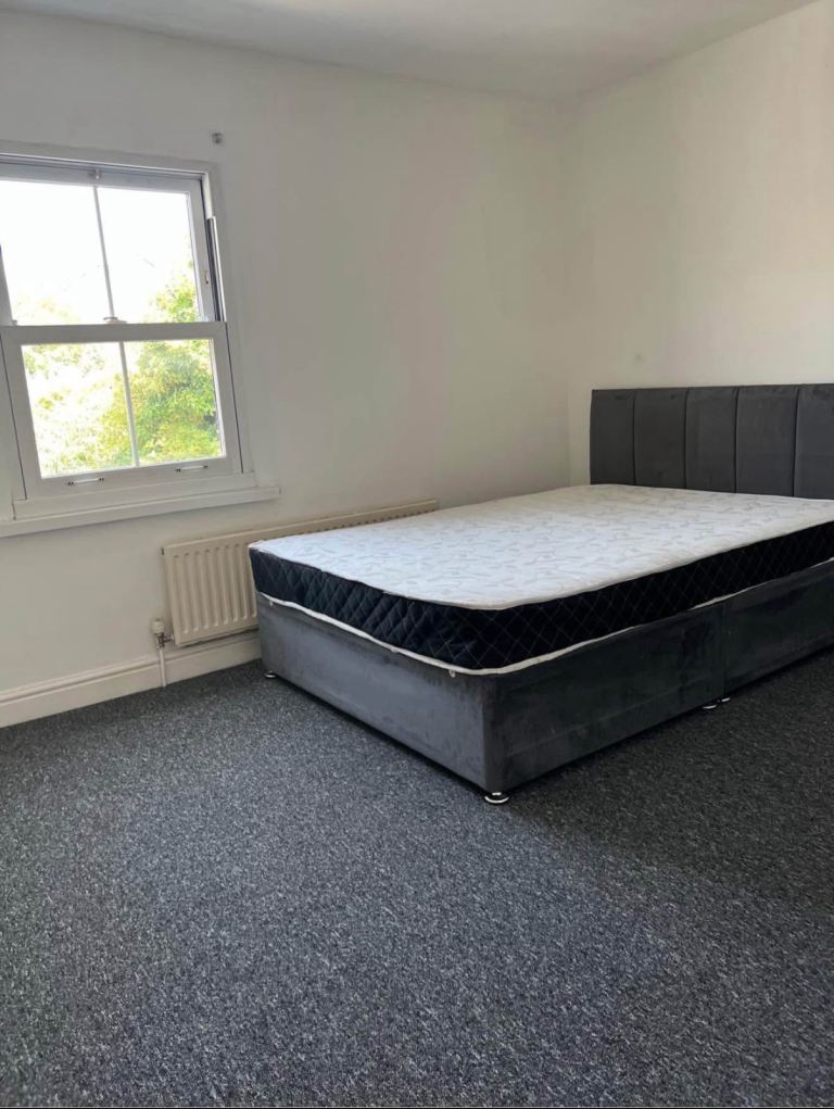 Private room to rent 