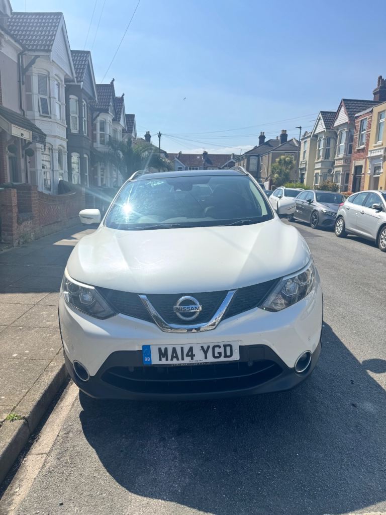 Nissan, QASHQAI, Hatchback, 2014, Manual, 1598 (cc), 5 doors