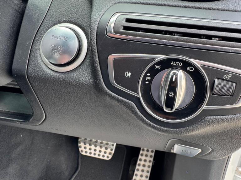 2016 Mercedes-Benz C Class 2.1 C220d AMG Line (Premium Plus) 7G-Tronic+ Euro 6 (s/s) 4dr SALOON D...