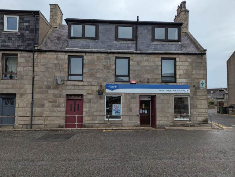 3 bed flat in central Kintore