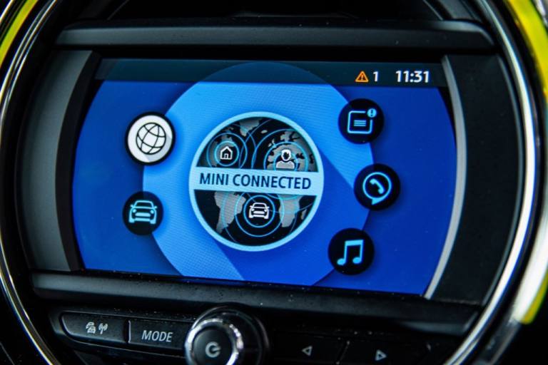 2018 MINI Hatch 1.5 Cooper Hatchback 3dr Petrol Manual Euro 6 (s/s) (136 ps) Hatchback Petrol Manual