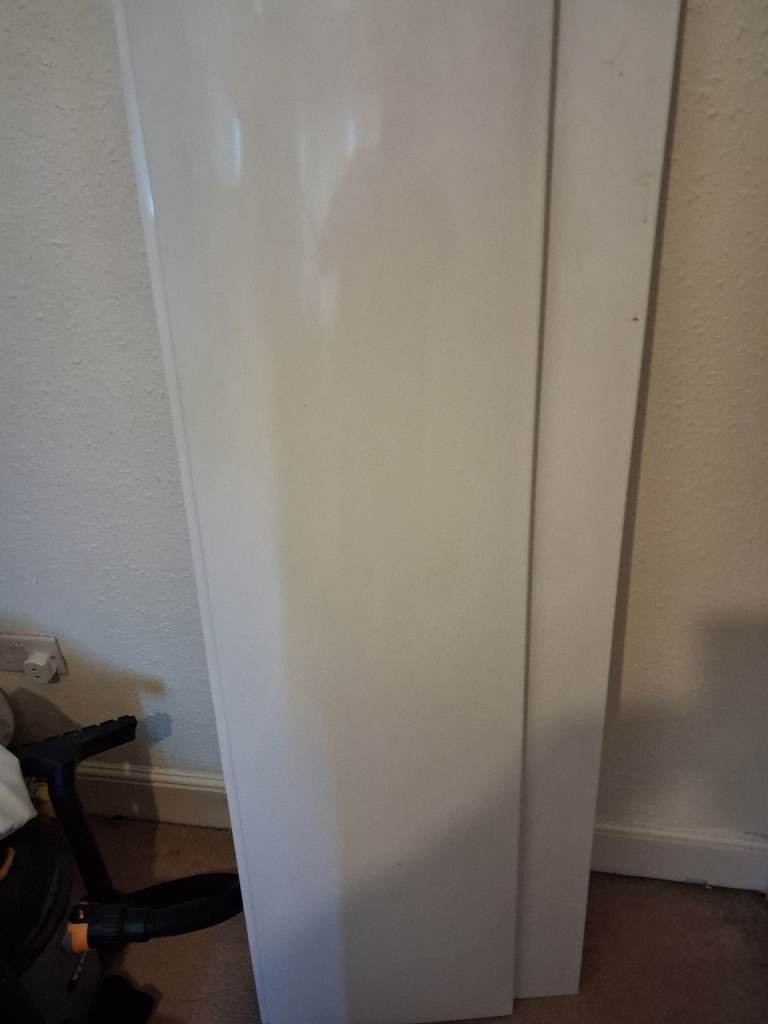 White plastic standard bath panel 