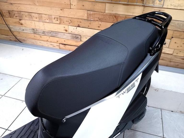 PEUGEOT TWEET 125 125 SCOOTER 