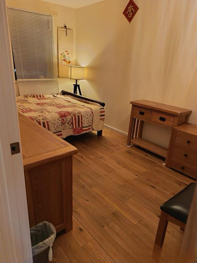 Double room to let in London 