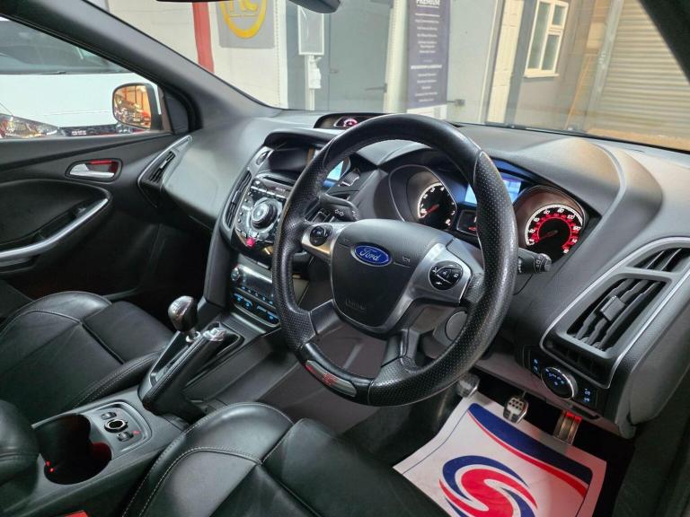 FORD FOCUS 2.0T EcoBoost ST-3 Euro 5 (s/s) 5dr 2014