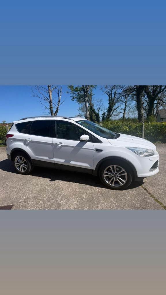 Ford, KUGA, Hatchback, 2015, Manual, 1997 (cc), 5 doors