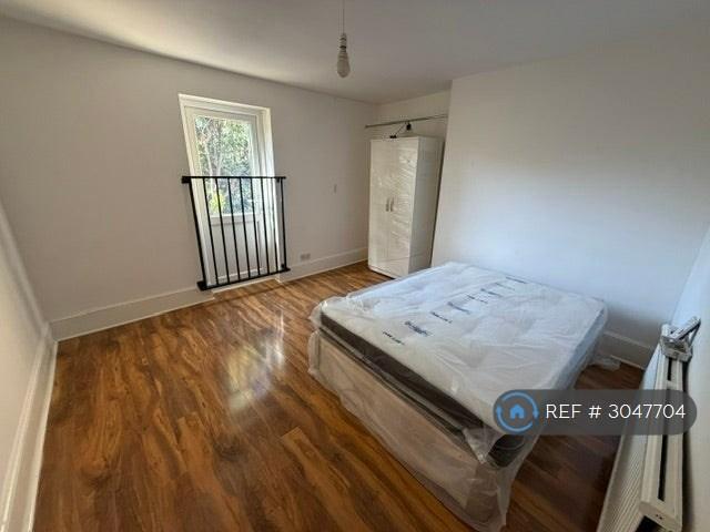 6 bedroom house in Vaughan Road, Brixton, Camberwell, Denmark Hill, SE5 (6 bed) (#3047704)