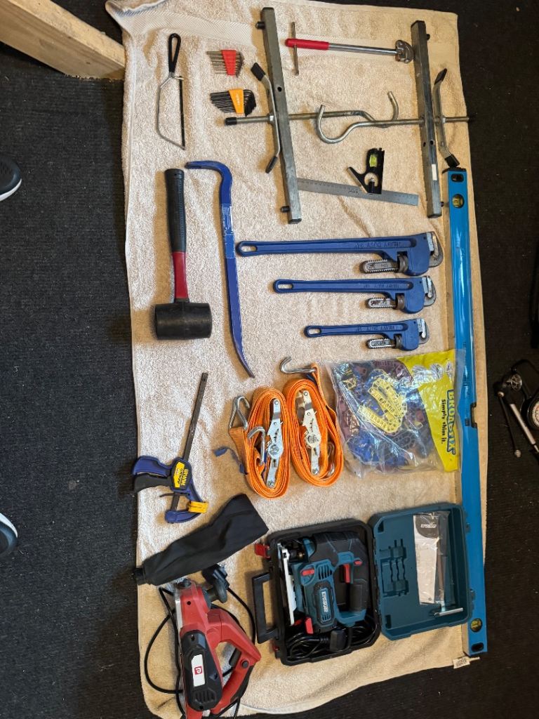 Assorted tools 