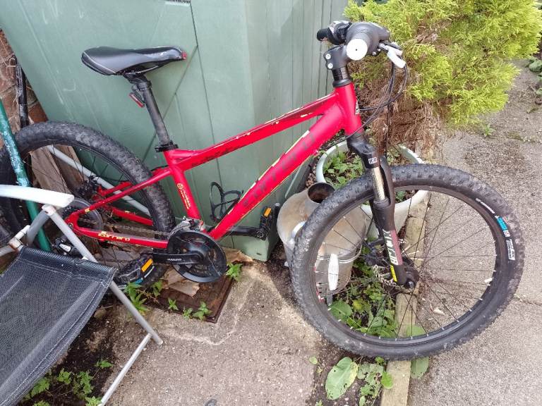 Carrera medium sized bike 