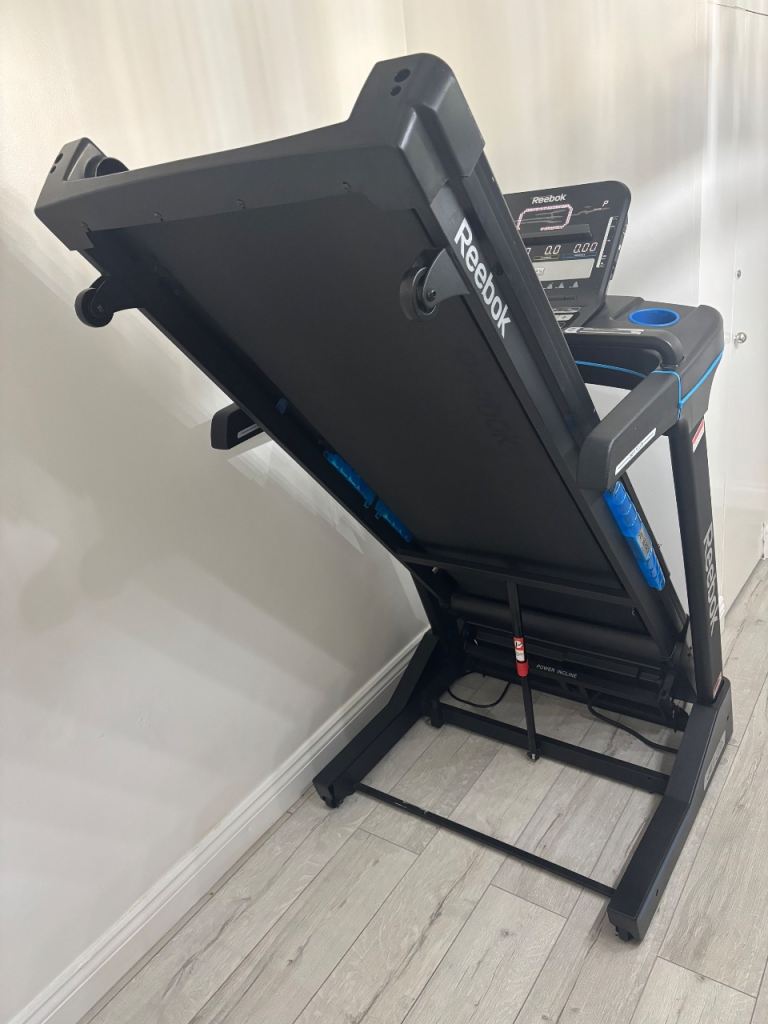 Reebok JET 300 Treadmill - Black, Good Condition