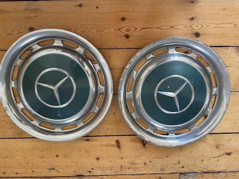Mercedes Hub caps