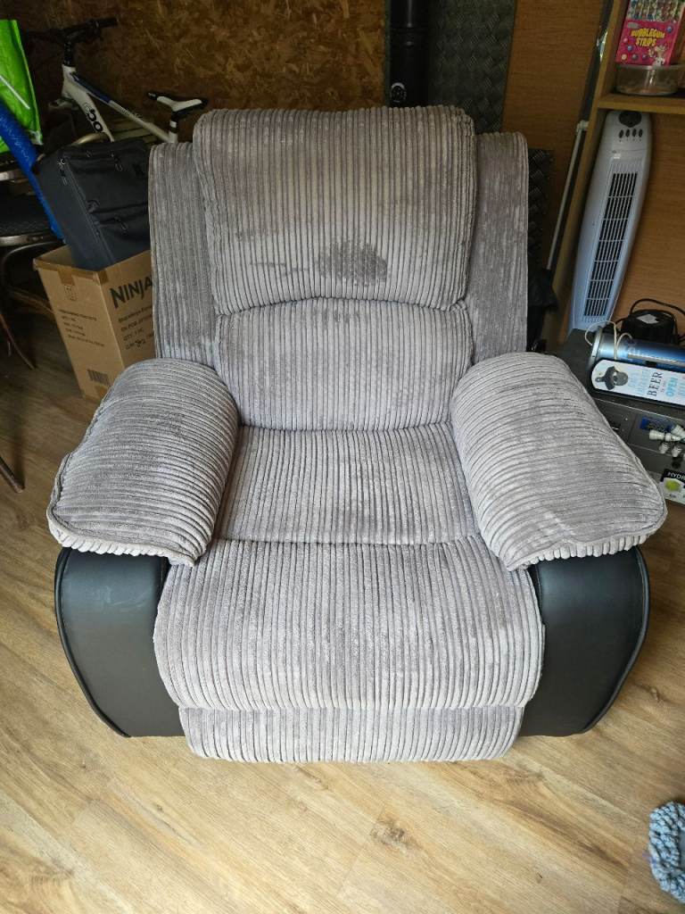 Grey jumbo cord postana manual recliner 